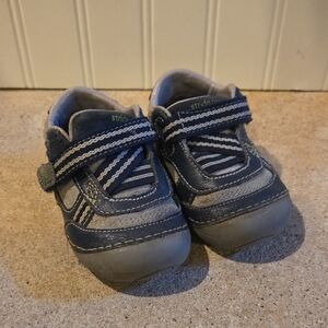Stride Rite Navy and Gray Baby Walkers